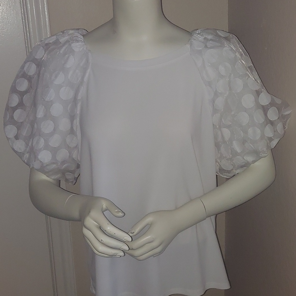 CECE..Feminine, elegant, romantic, modern, delicate.